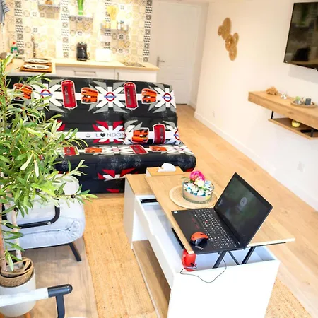 The Silent Lounge, Noisiel